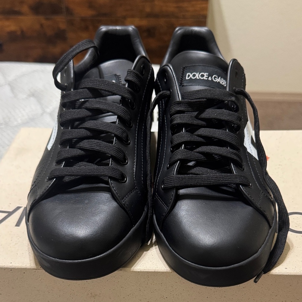 Dolce & Gabbana Men's Black and White Sneakers